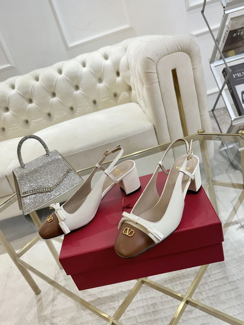 Elegant Vxlxntino Sandals 228814