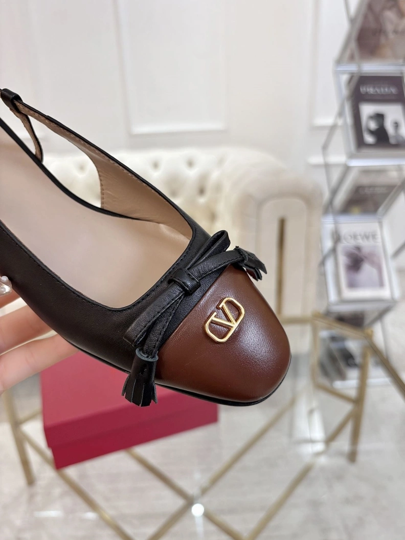 Comfortable Vxlxntino Sandals 228804
