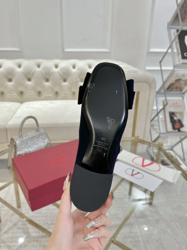 Fashionable Vxlxntino flat shoes 228882