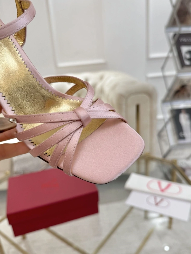 Comfortable Vxlxntino High Heels 228862