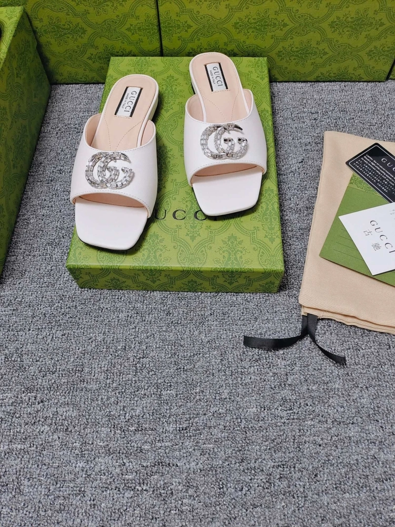 Trendy Gxccx Slippers 166704
