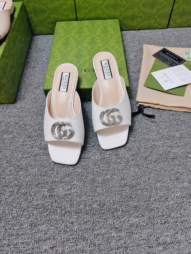Trendy Gxccx Slippers 166704