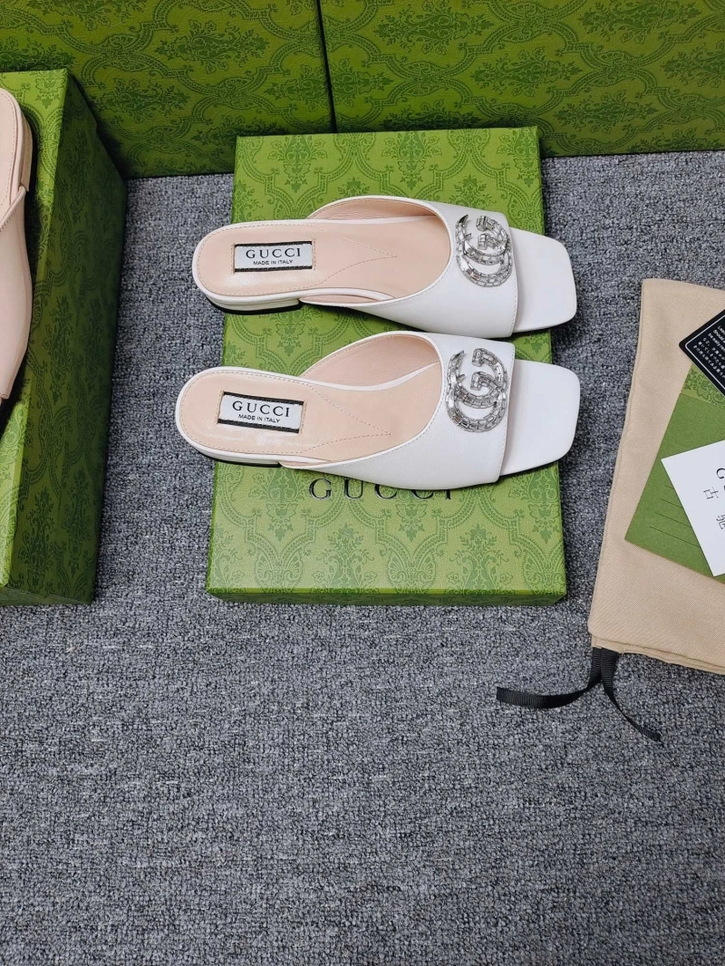 Trendy Gxccx Slippers 166704