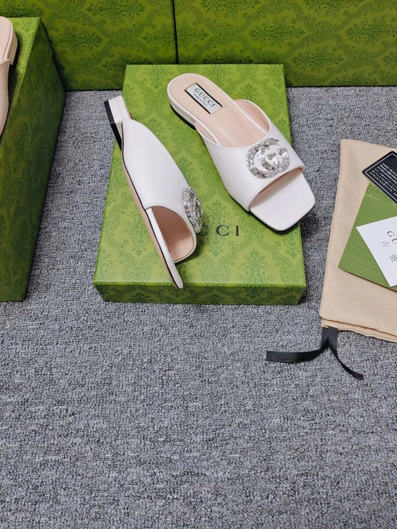 Trendy Gxccx Slippers 166704