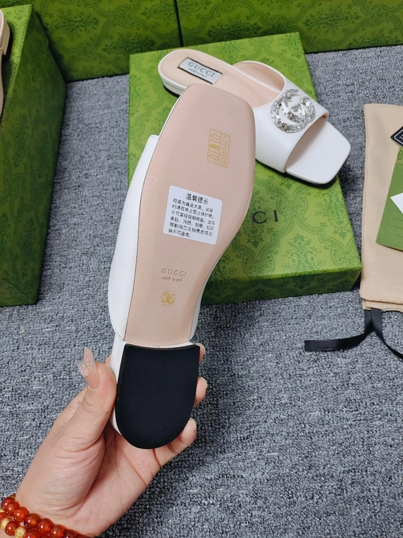 Trendy Gxccx Slippers 166704