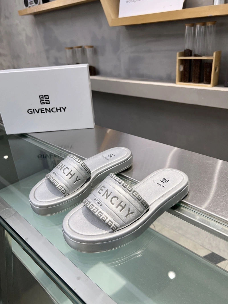 Gxvxnchy Slippers Compact 154760