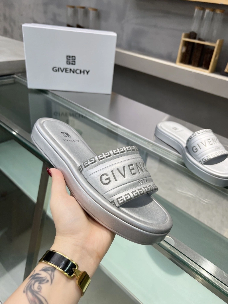 Gxvxnchy Slippers Compact 154760