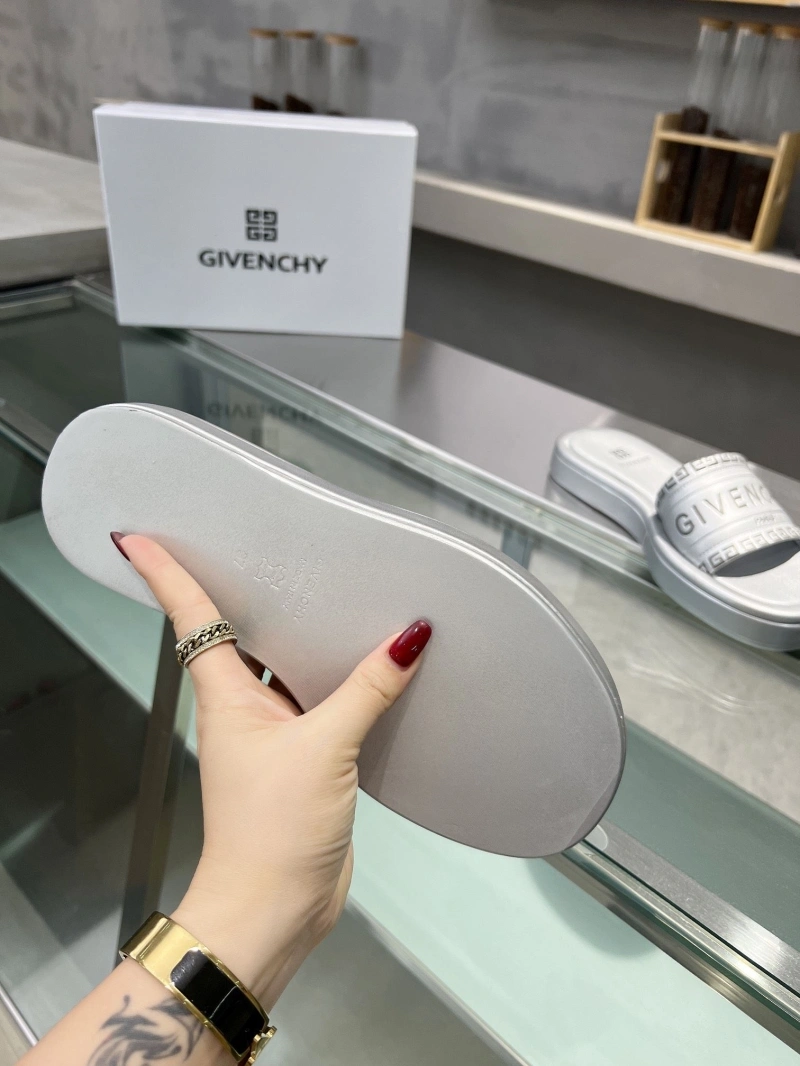 Gxvxnchy Slippers Compact 154760