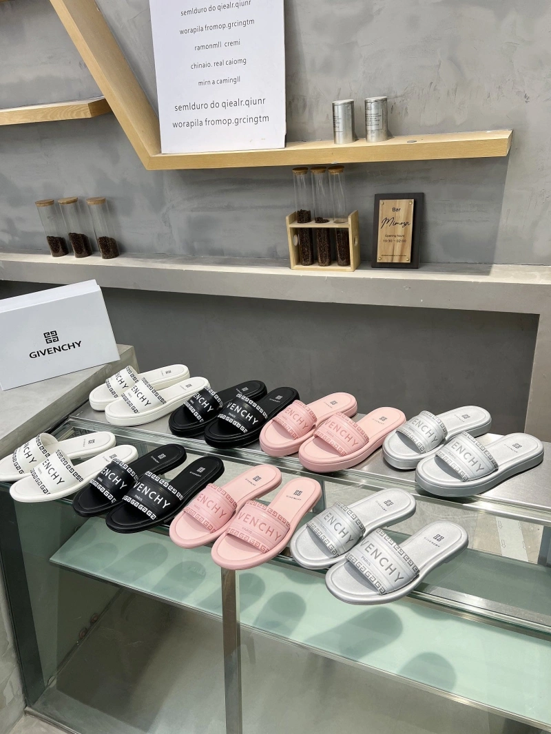 Gxvxnchy Slippers Compact 154760
