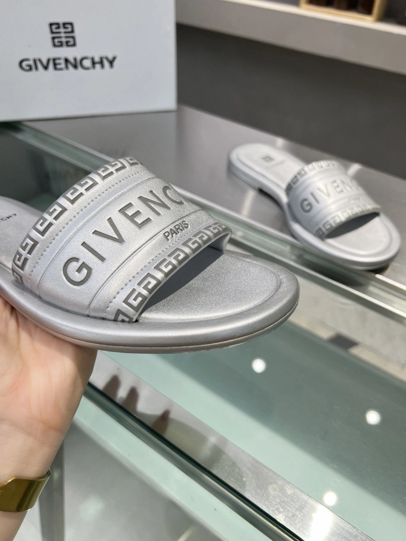 Gxvxnchy Slippers WellDesigned 154748