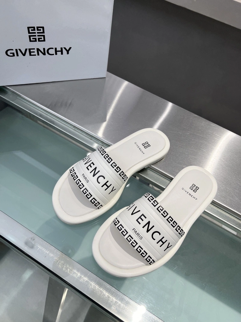 Fashionable Gxvxnchy Slippers 154738