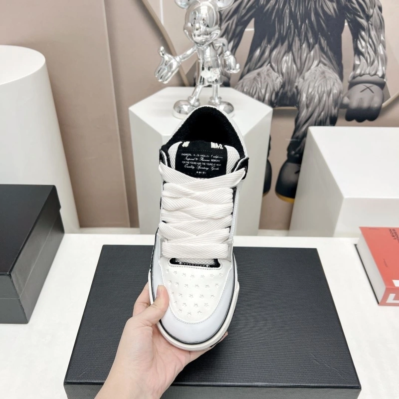 Versatile Nxkx Sneakers 200238