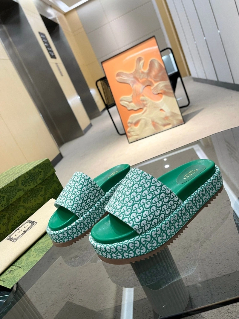 Resilient Gxccx Slippers 155069