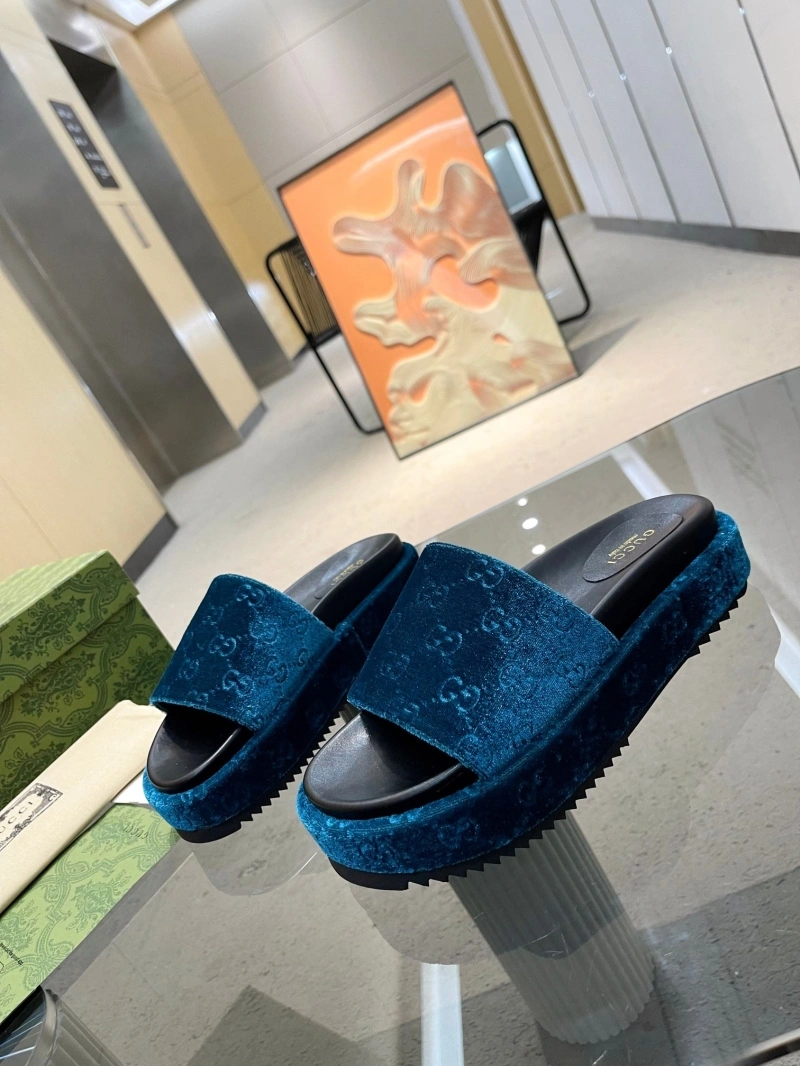 Affordable Gxccx Slippers 166709