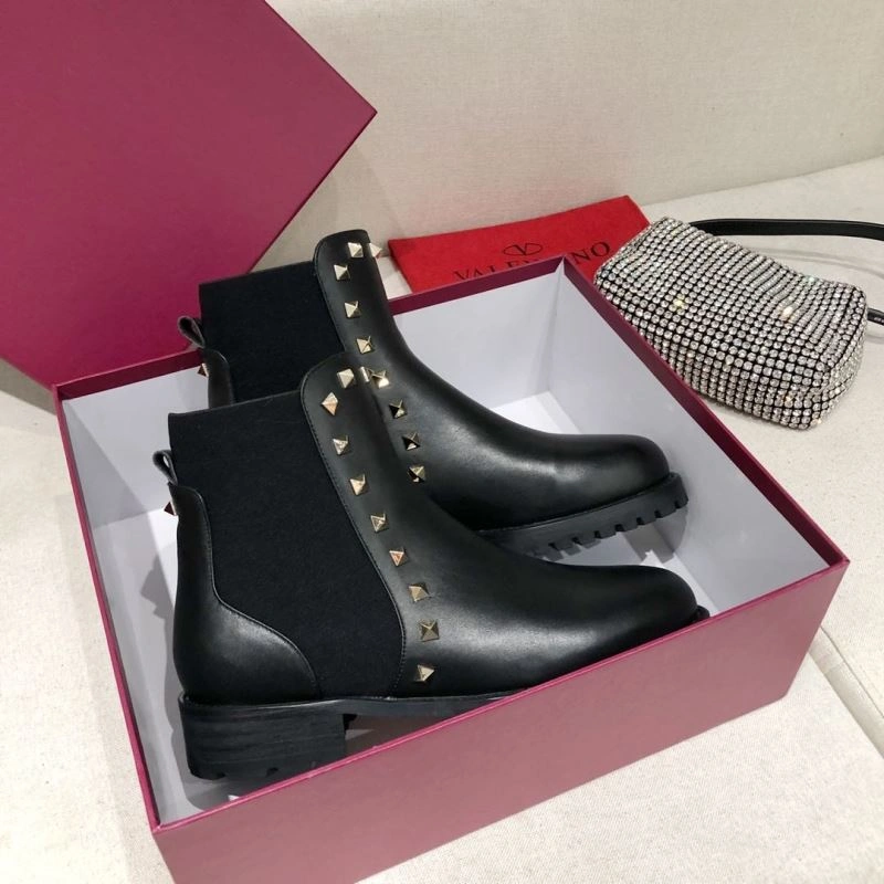 Versatile Vxlxntino Boots 233394