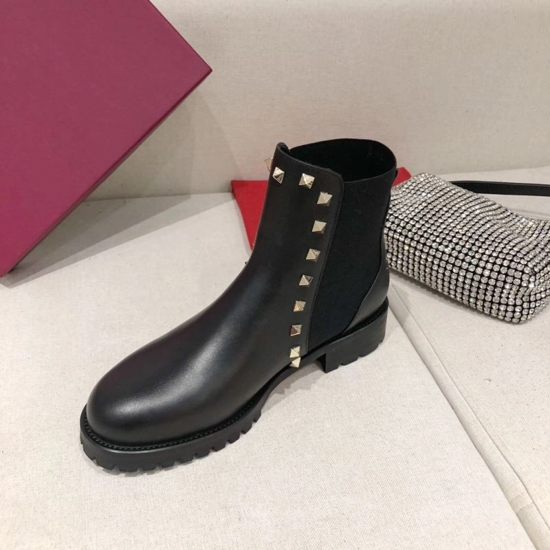 Versatile Vxlxntino Boots 233394
