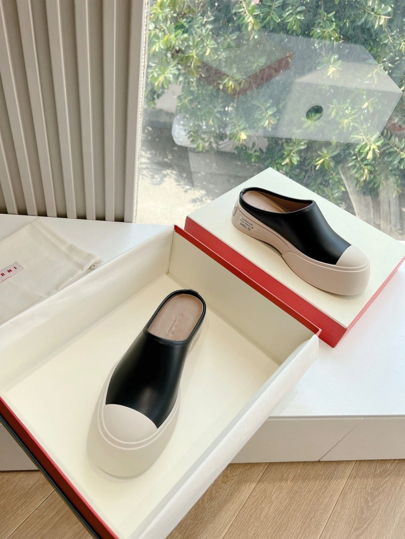 Trendy Othxr Slippers 215008