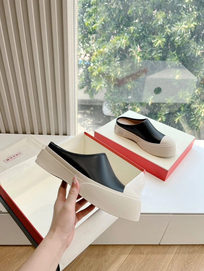 Trendy Othxr Slippers 215008
