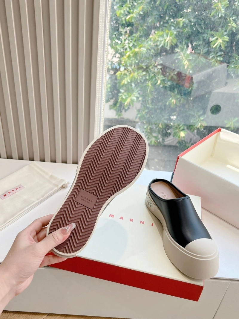 Trendy Othxr Slippers 215008