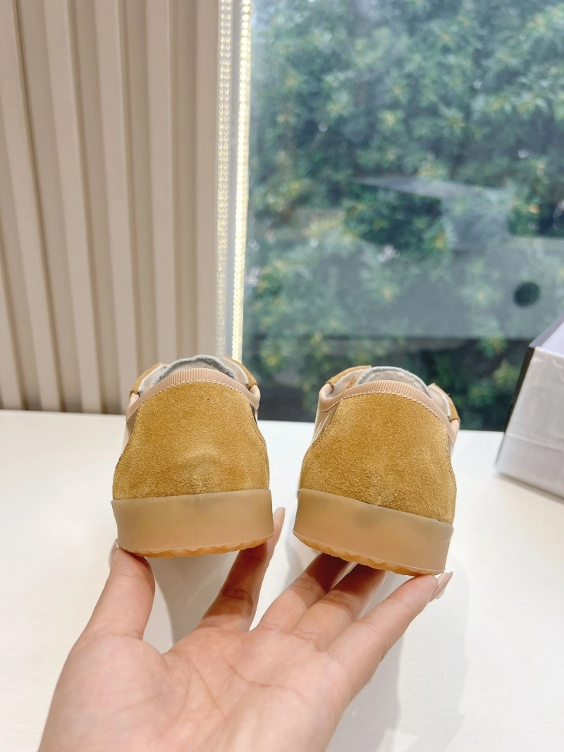 HighQuality Chxnxl Sneakers 126044