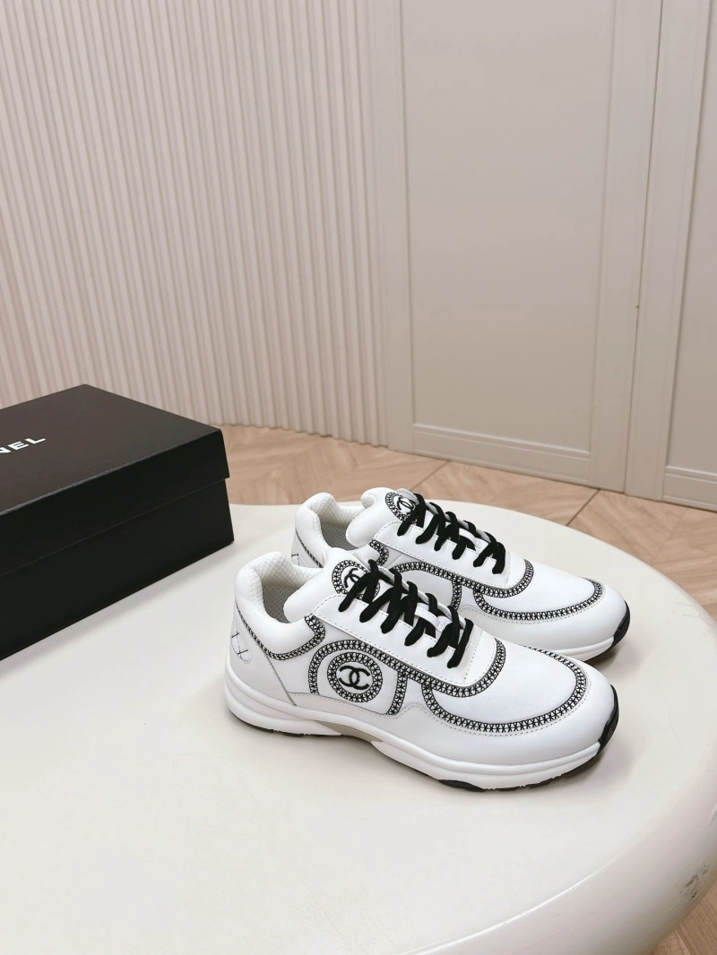 Bold Chxnxl Sneakers 126028