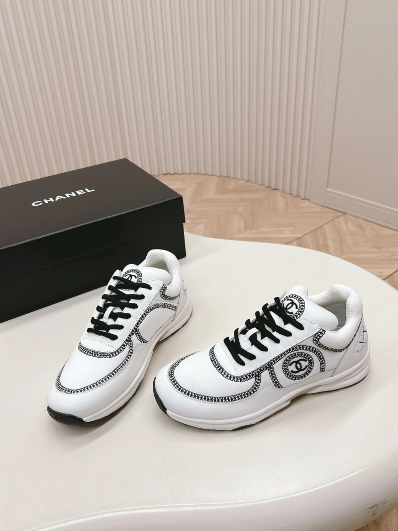 Bold Chxnxl Sneakers 126028