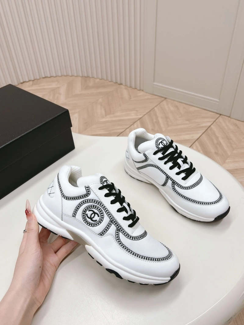 Bold Chxnxl Sneakers 126028