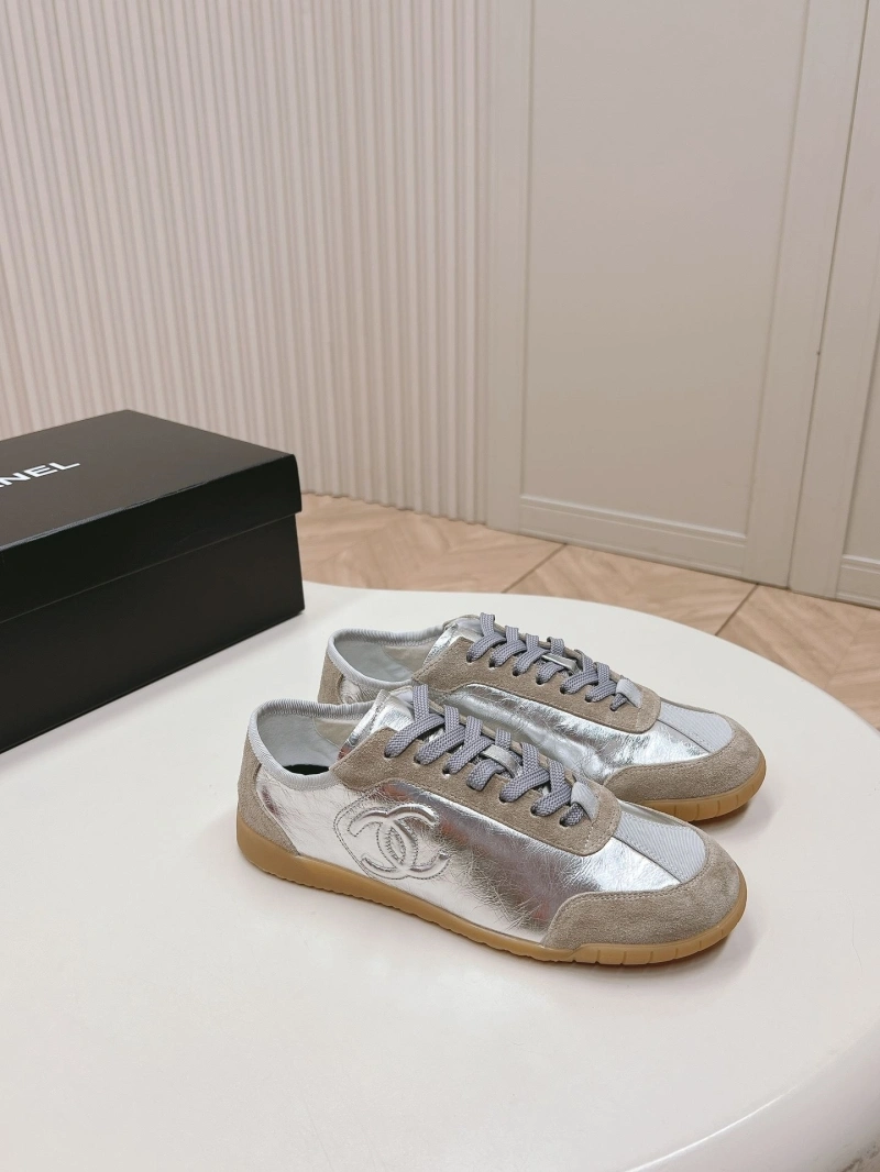 Minimalist Chxnxl Sneakers 126013