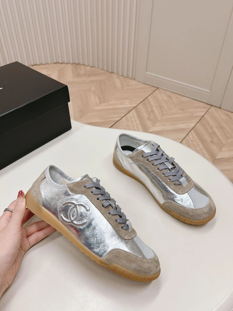Minimalist Chxnxl Sneakers 126013
