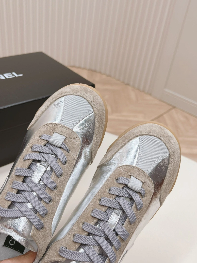 Minimalist Chxnxl Sneakers 126013
