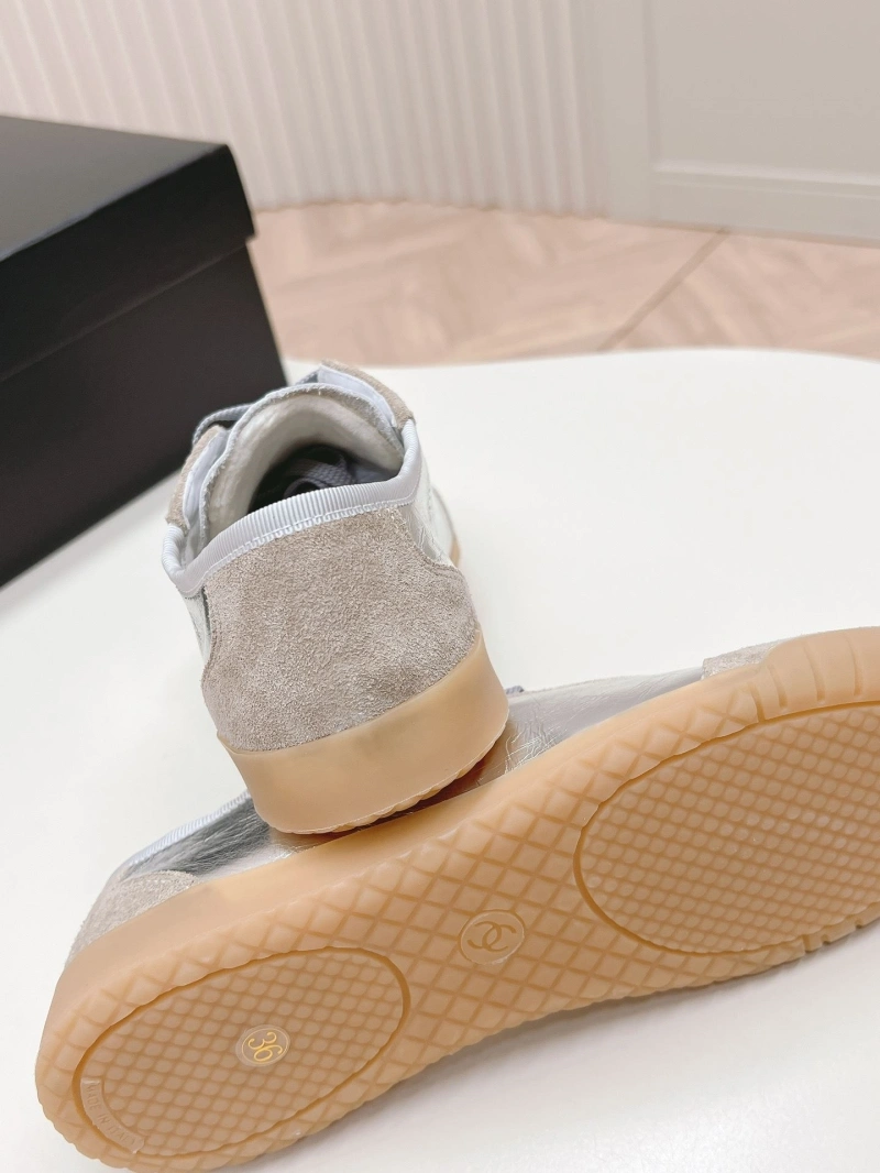 Minimalist Chxnxl Sneakers 126013