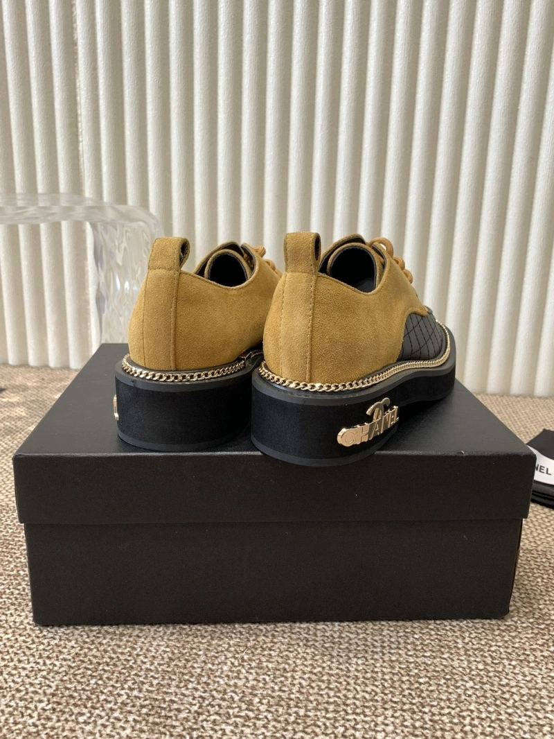 Versatile Chxnxl Sneakers 126022