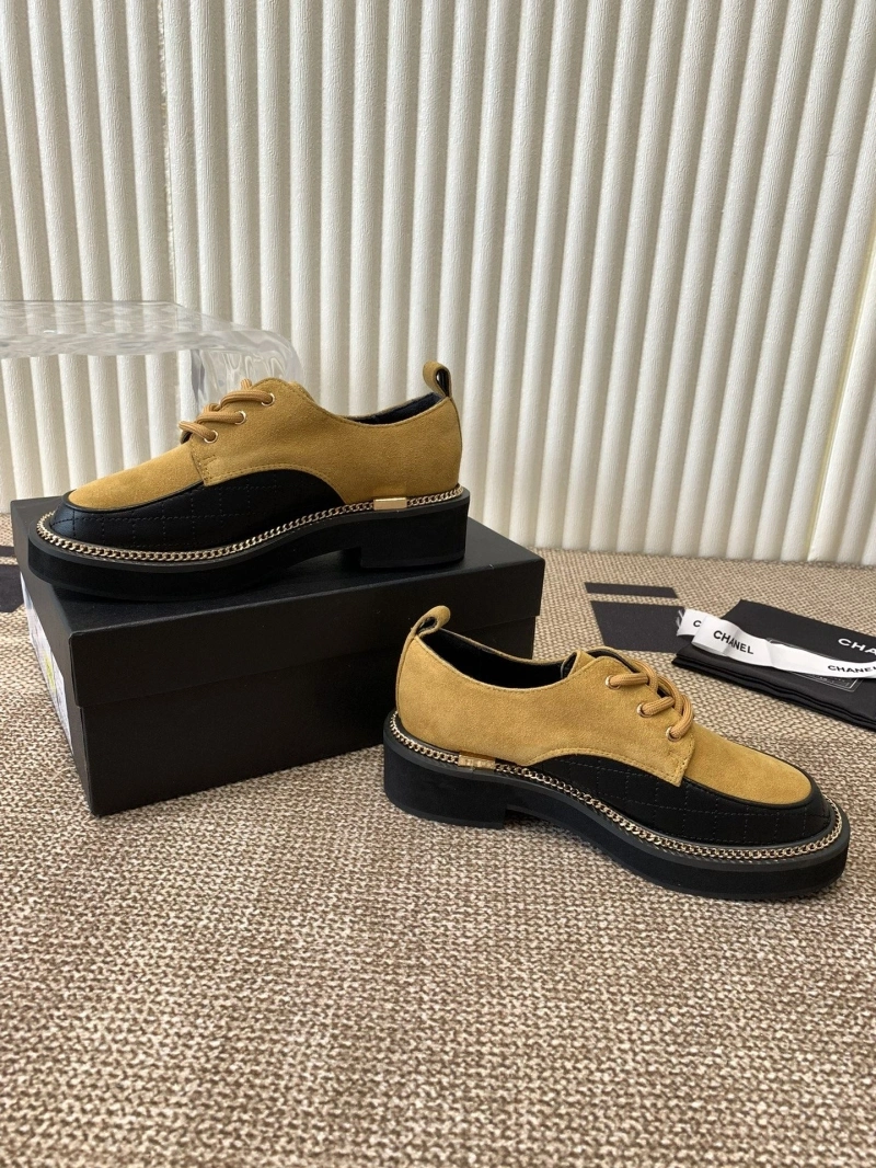 Versatile Chxnxl Sneakers 126022