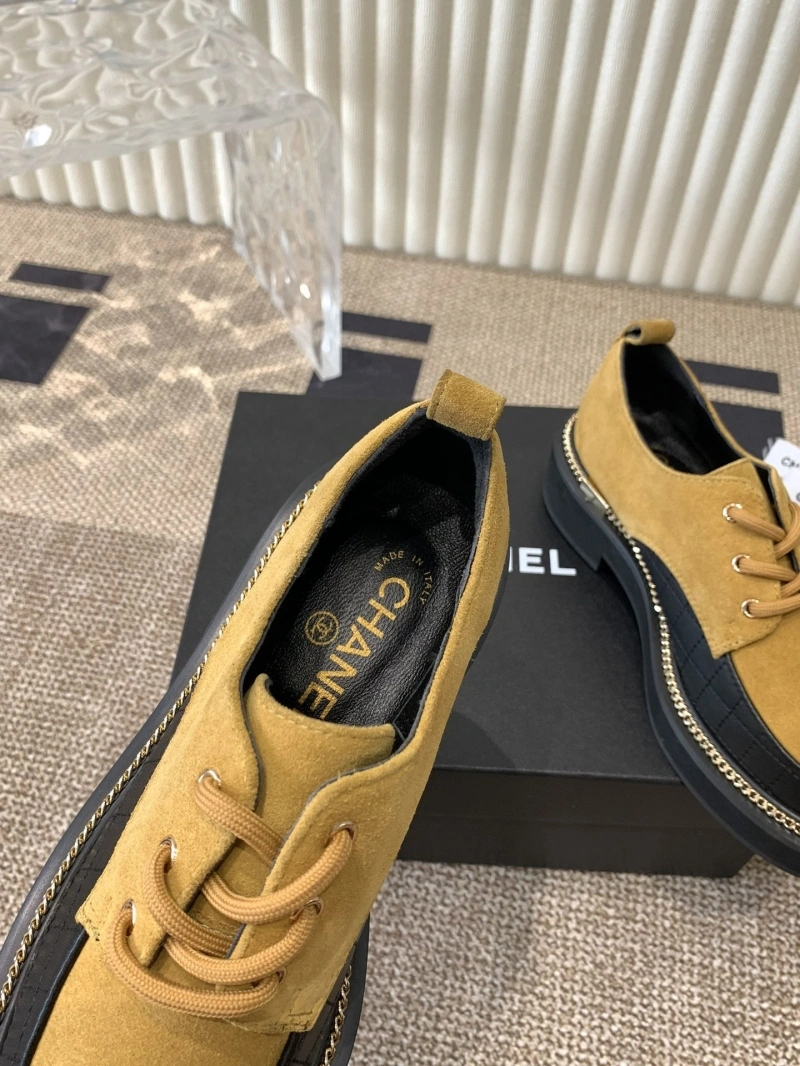 Versatile Chxnxl Sneakers 126022