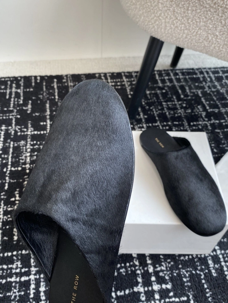 Fashionable Othxr Slippers 214989