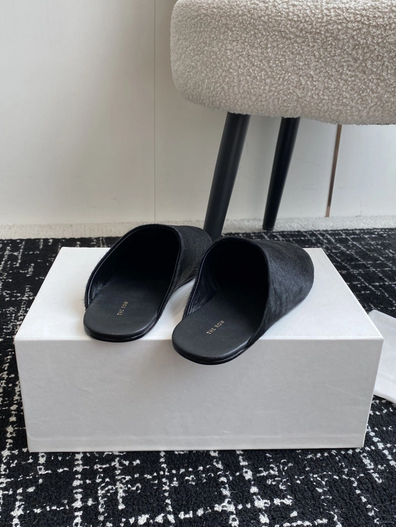 Fashionable Othxr Slippers 214989