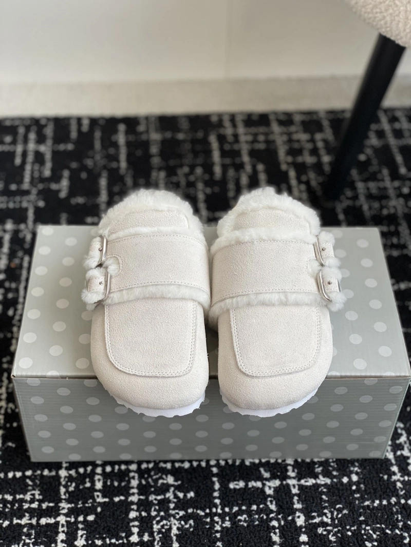 Trendsetting Othxr Slippers 214987