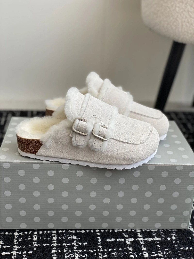 Trendsetting Othxr Slippers 214987