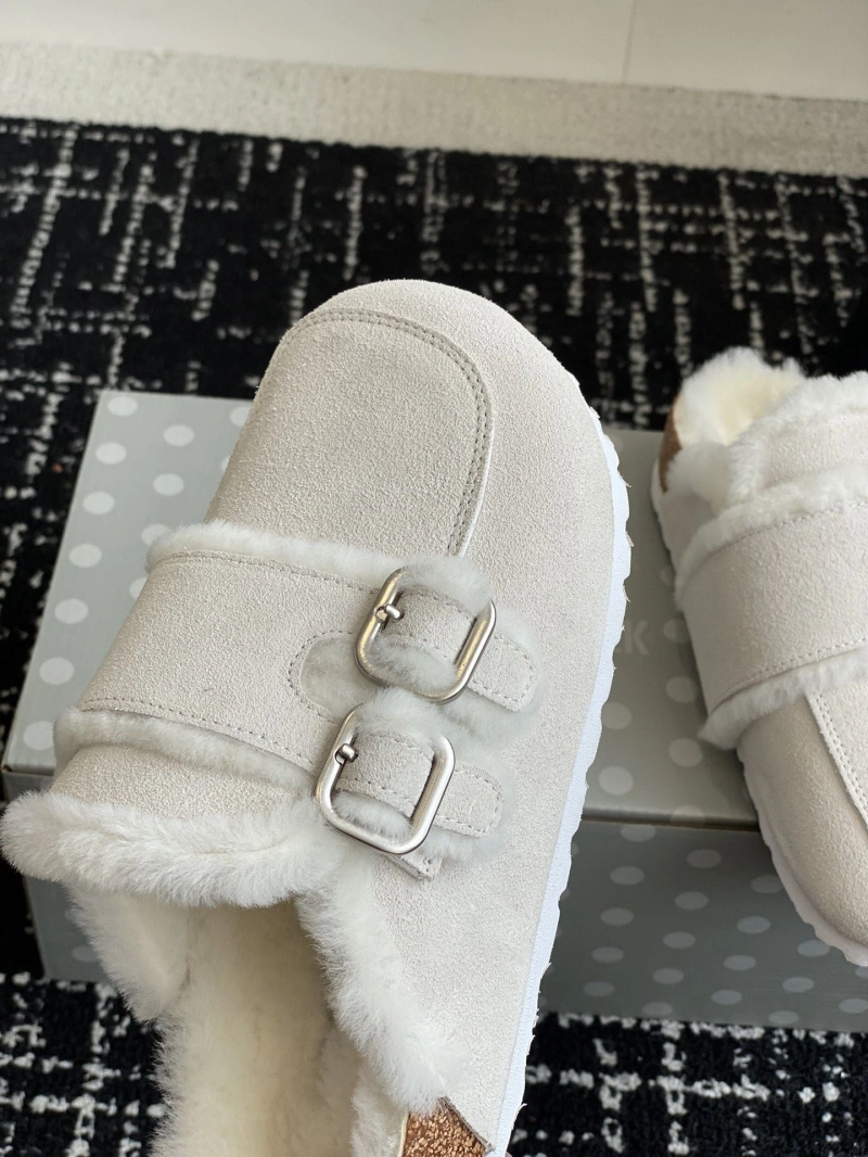 Trendsetting Othxr Slippers 214987