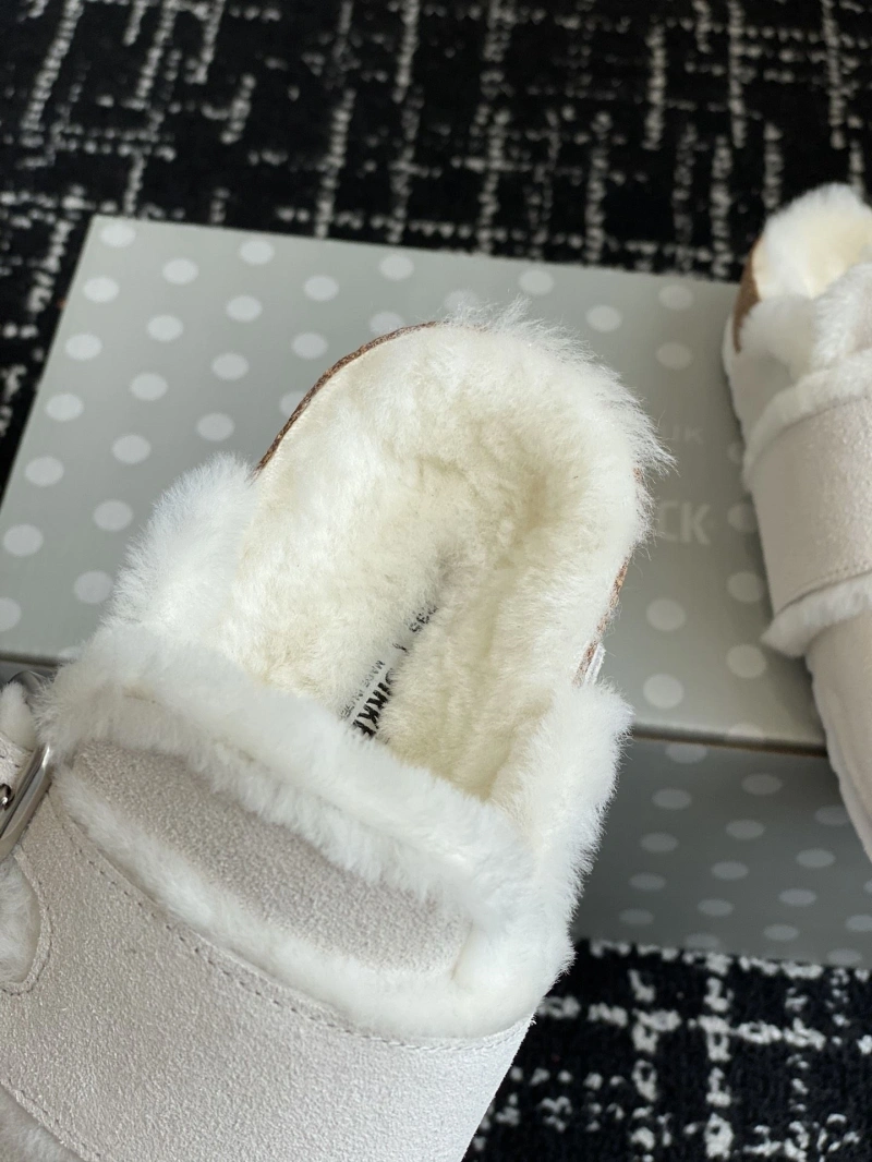 Trendsetting Othxr Slippers 214987