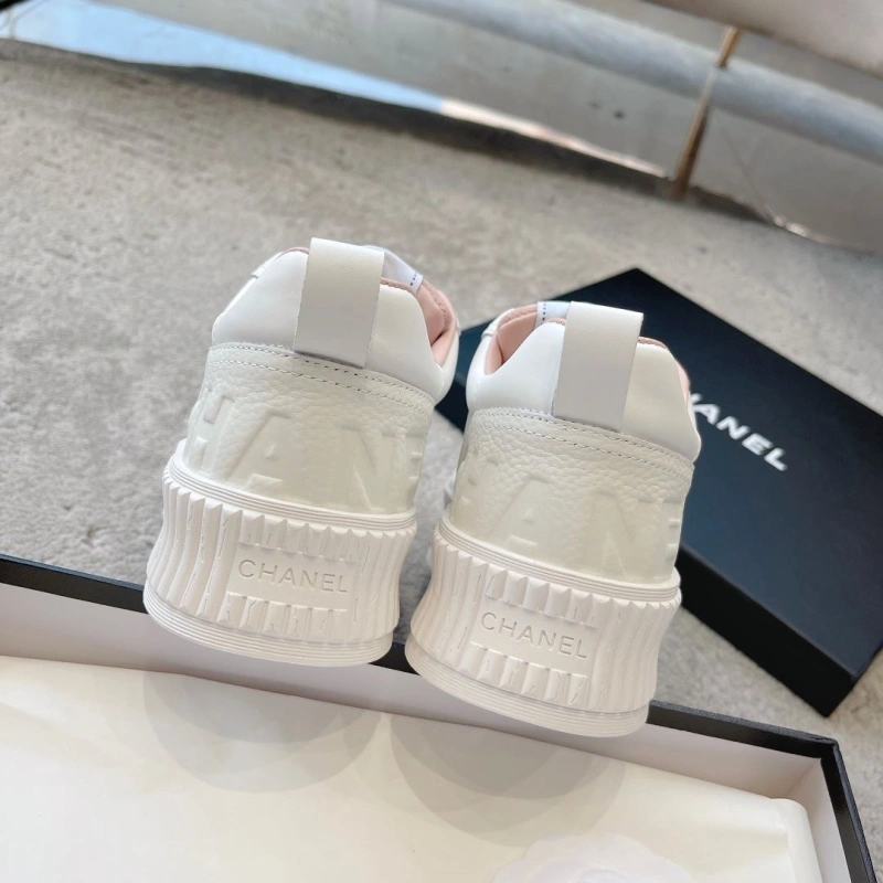 Bold Chxnxl Sneakers 126009