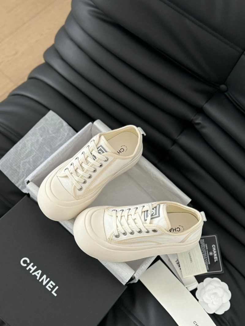 Comfortable Chxnxl Sneakers 126008