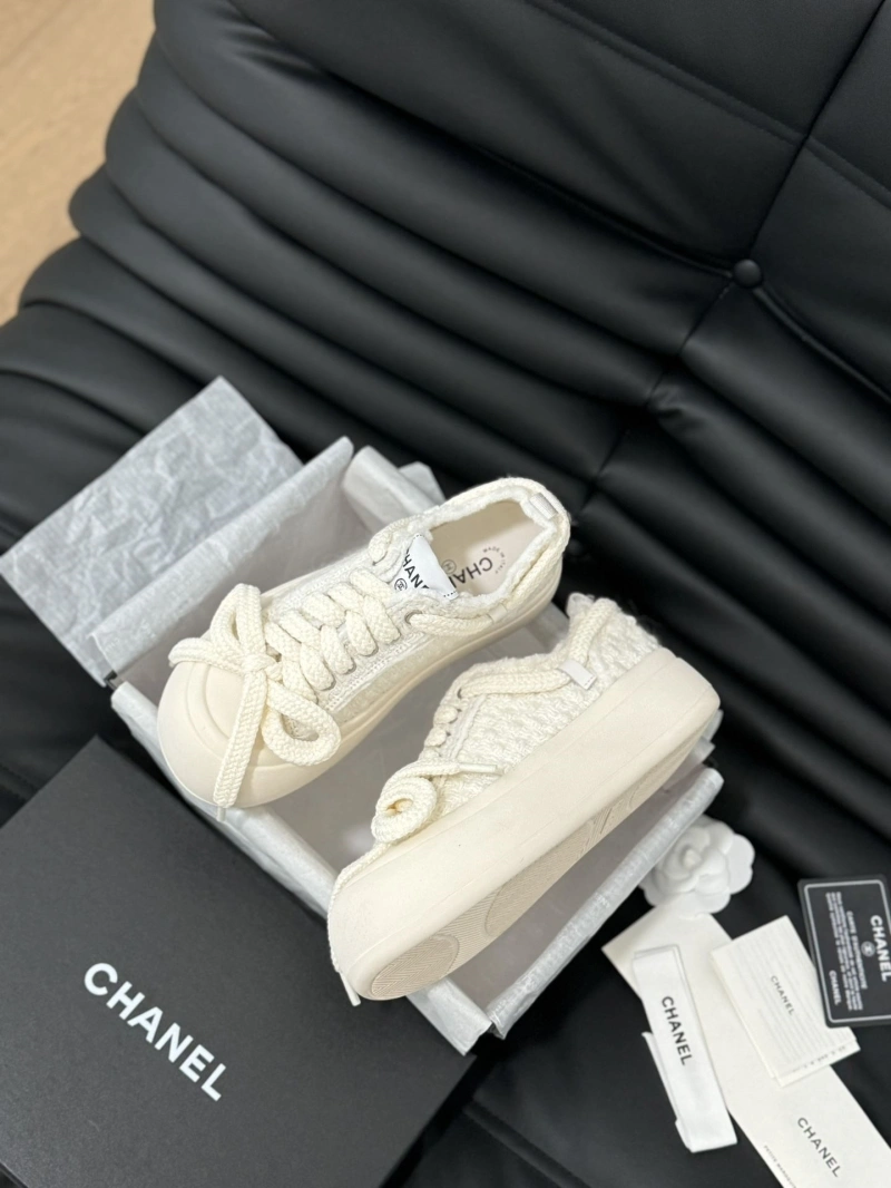 Durable Chxnxl Sneakers 126004
