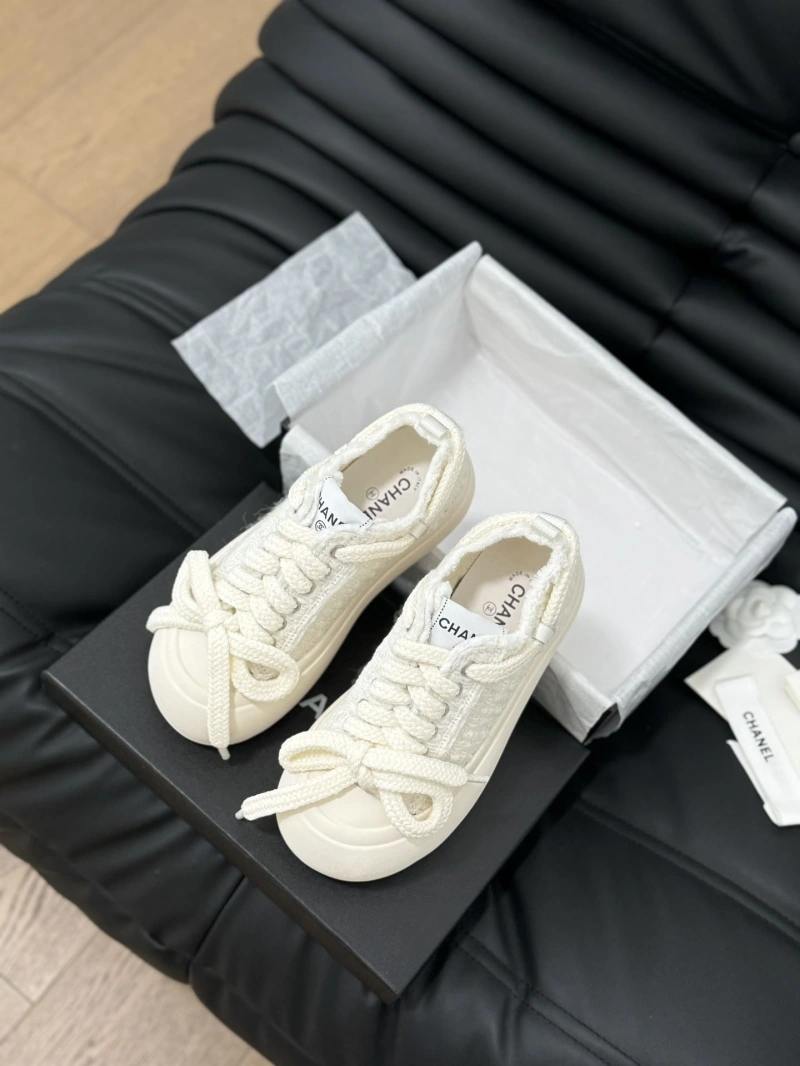 Durable Chxnxl Sneakers 126004