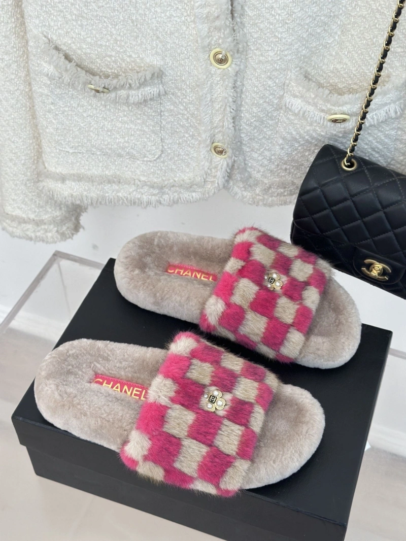 Trendy Chxnxl Slippers 126201