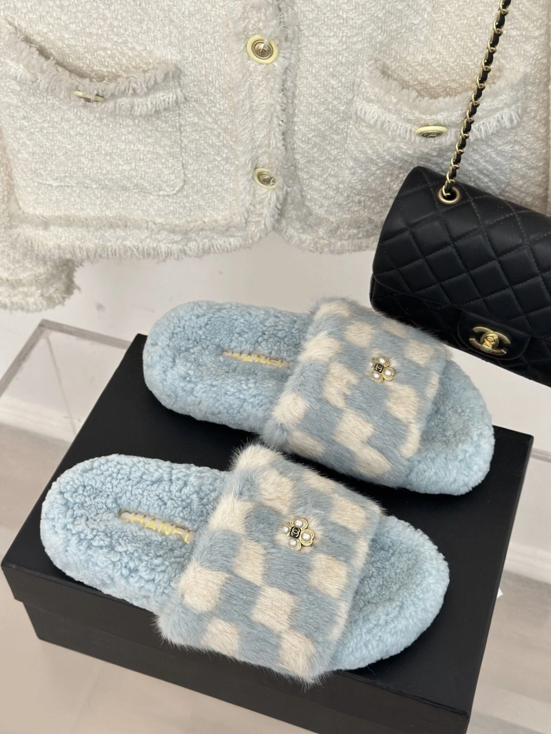 Comfortable Chxnxl Slippers 126196