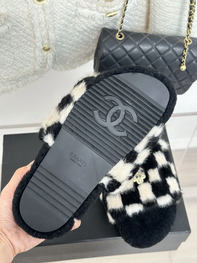 Practical Chxnxl Slippers 126193