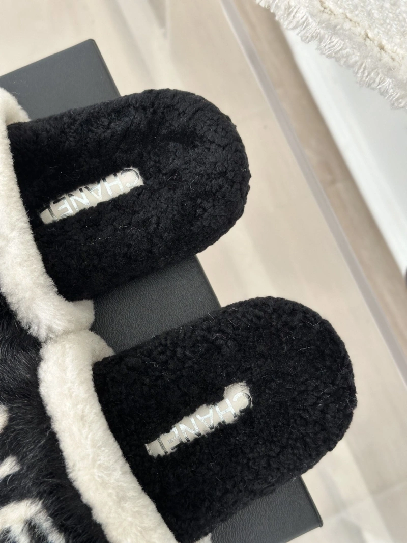 Chxnxl Slippers StreetReady 126192