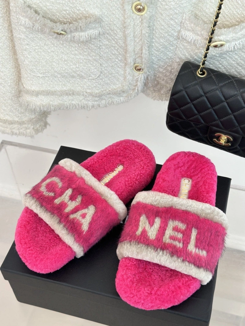 Timeless Chxnxl Slippers 126189