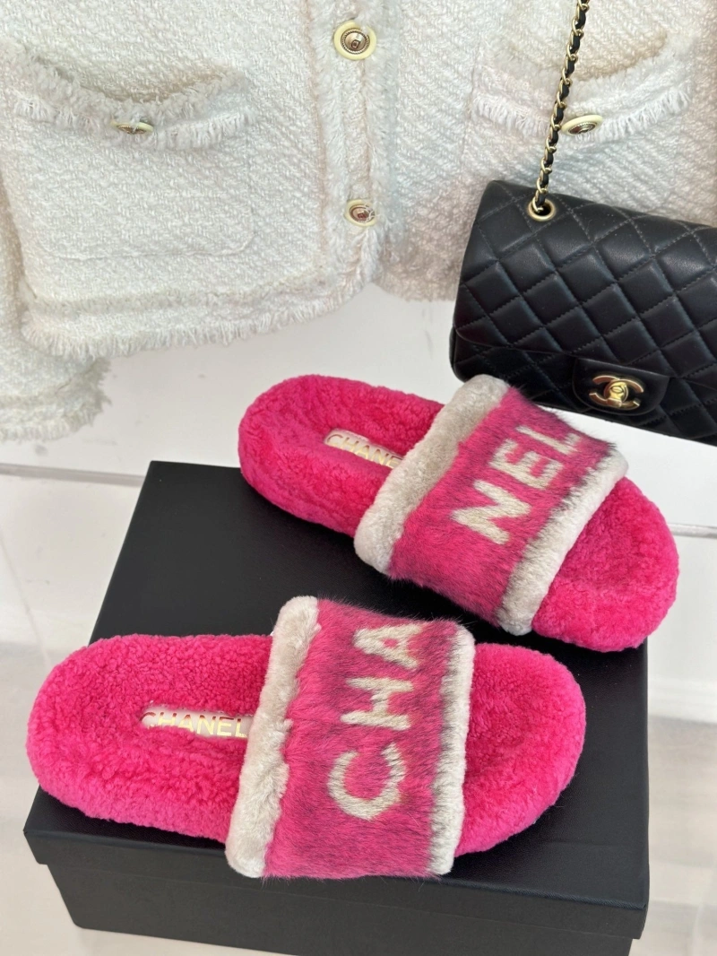 Timeless Chxnxl Slippers 126189
